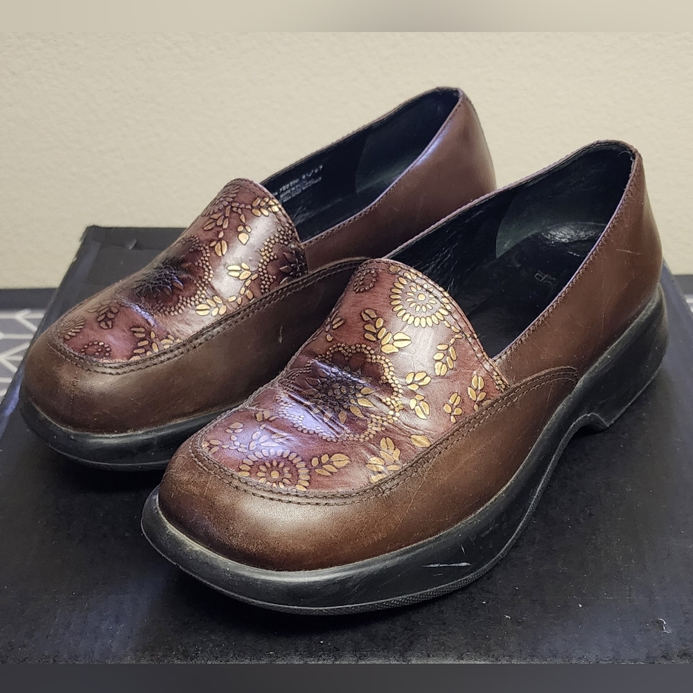 Women's Dansko clogs